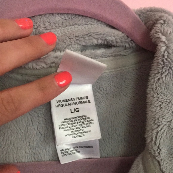 North Face Sweatshirt - great condition - Picture 3 of 3